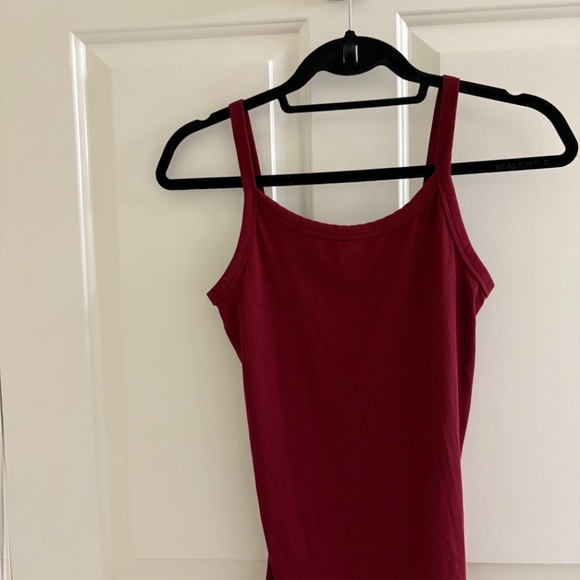 No Boundaries Ribbed Burgundy Spaghetti Strap Tank Top – Size Medium - Picture 2 of 3